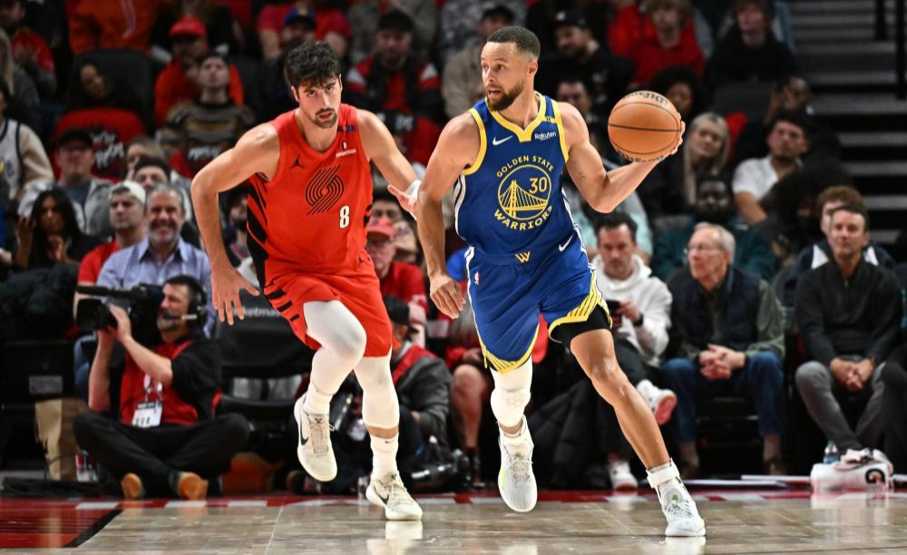 NBA常规赛赛程吃紧，波特兰开拓者国际比赛日强势反弹，更衣室稳定，阵容厚度经受考验的简单介绍